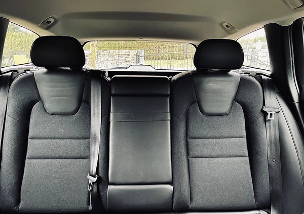 Volvo V60 cena 69900 przebieg: 183000, rok produkcji 2019 z Niemodlin małe 781